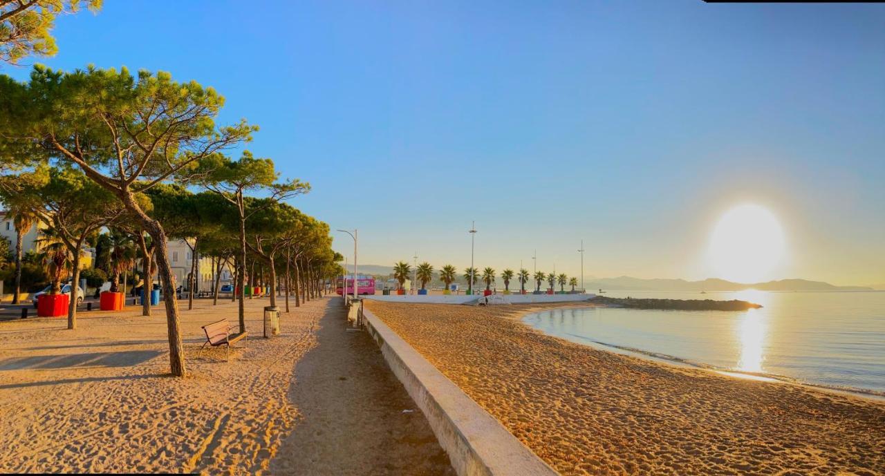 Blue Summer Vibes Mini Studio For Two, Ac, Parking, Beach At 50M, Spa Access -2 La Ciotat Luaran gambar