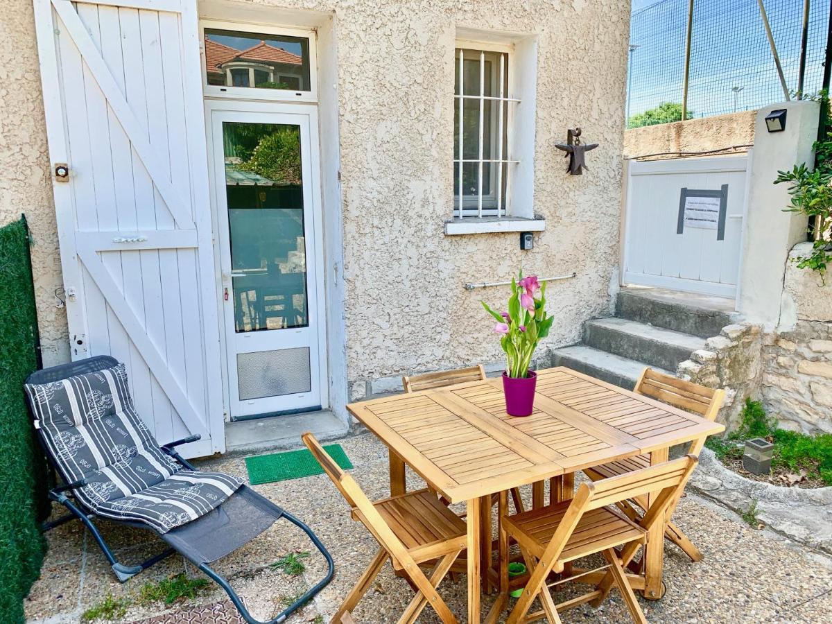 Blue Summer Vibes Mini Studio For Two, Ac, Parking, Beach At 50M, Spa Access -2 La Ciotat Luaran gambar